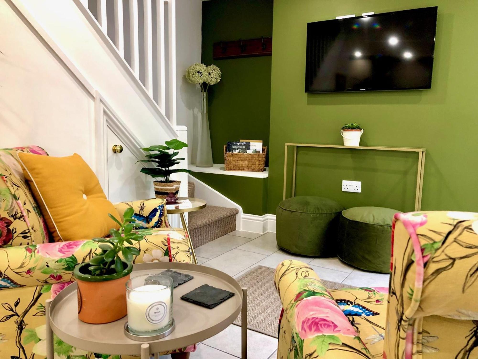 Flower Cottage By Ludlow Castle With Onsite Parking Екстериор снимка