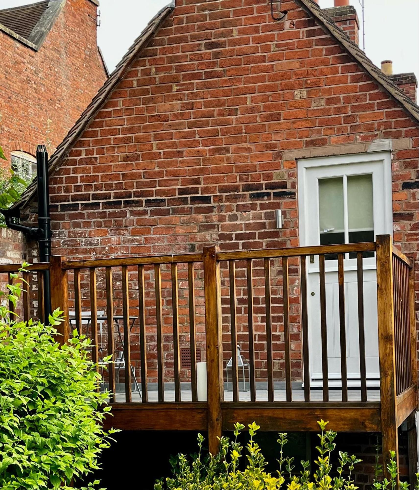 Flower Cottage By Ludlow Castle With Onsite Parking Екстериор снимка