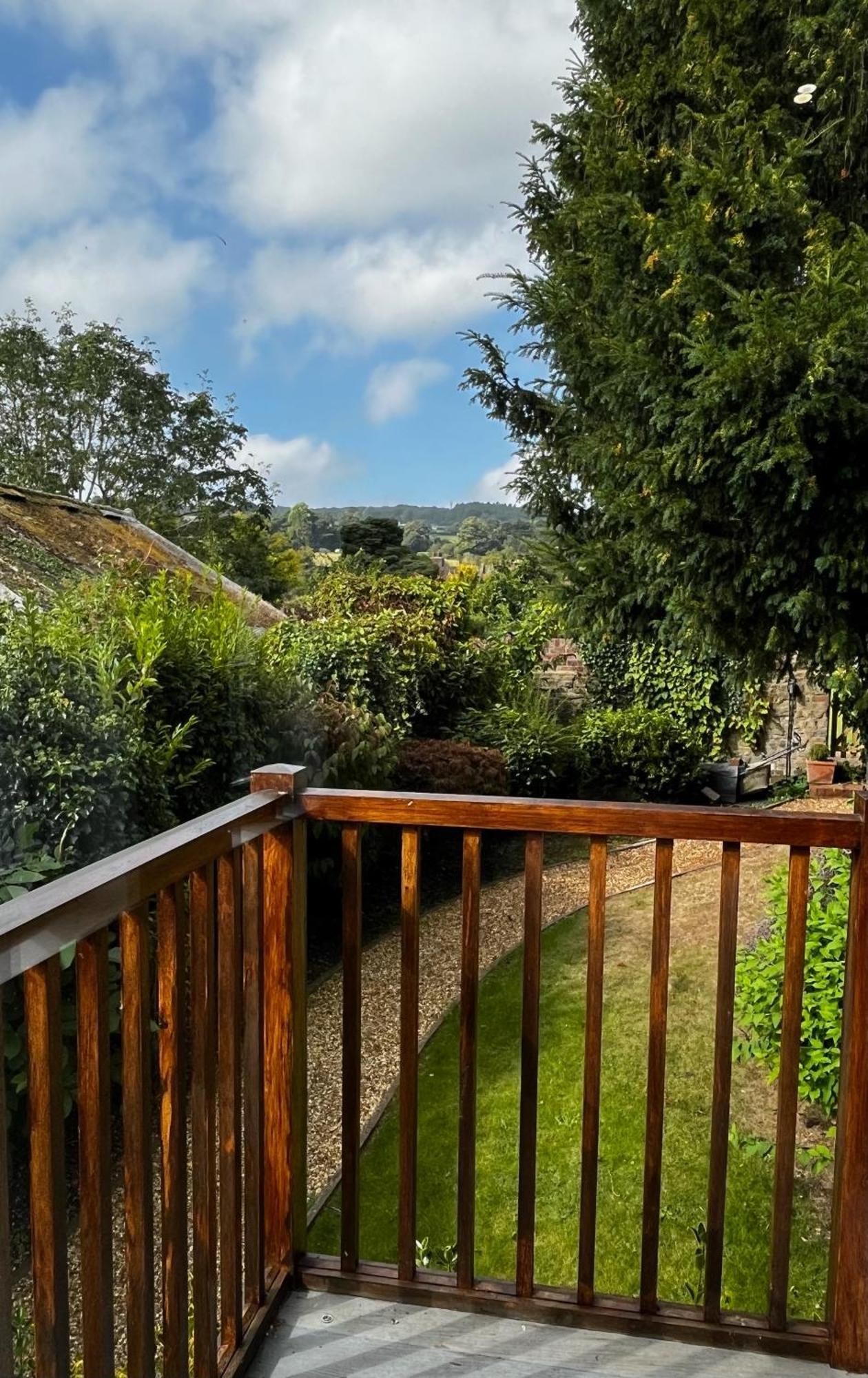 Flower Cottage By Ludlow Castle With Onsite Parking Екстериор снимка
